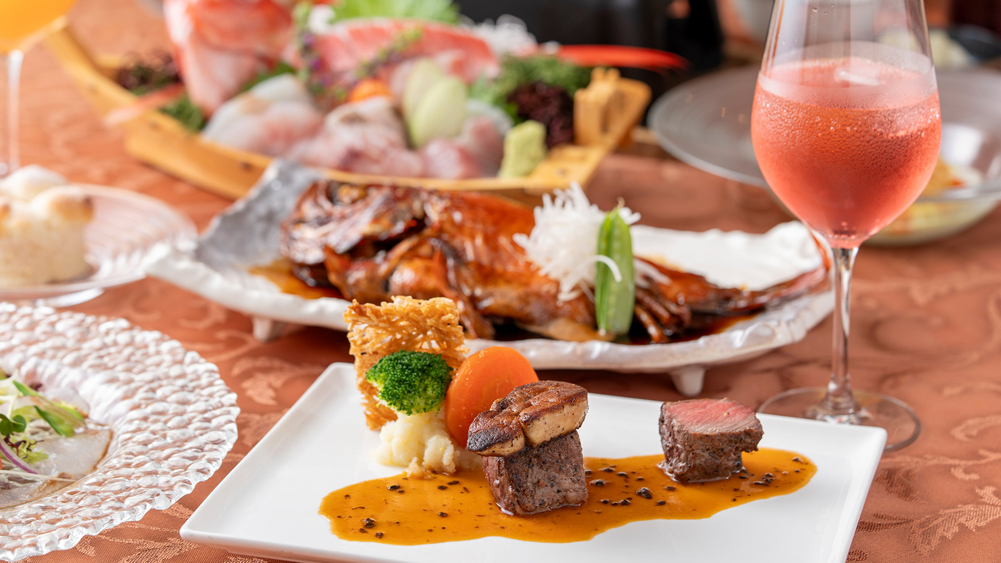 【ヴィアンド】ほどけるようにやわらかなお肉とワインとの相性も抜群！