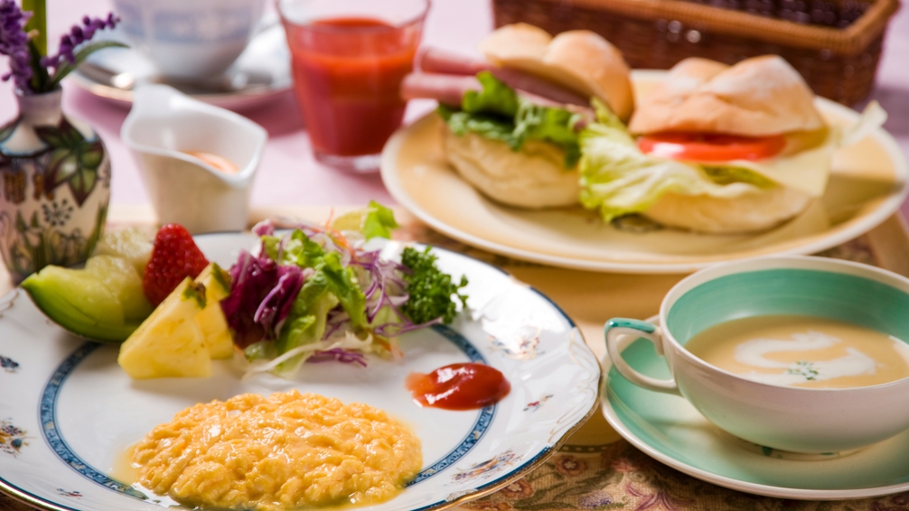 【露天風呂付客室で過ごす１泊朝食付プラン】仕事を終えて夜景を見ながら★チェックインは最終２0時★