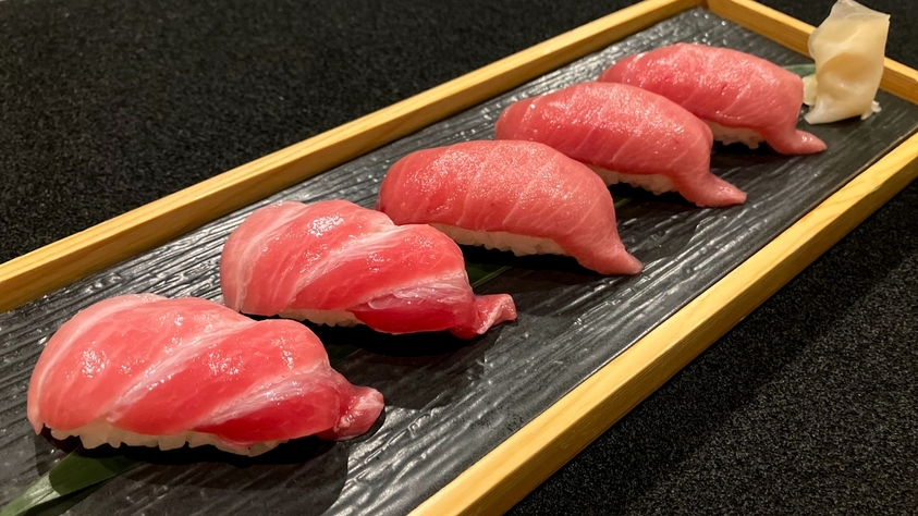 【12月1月限定復活】【ビュッフェ×大間産まぐろ握り寿司】食べ放題に大トロ握り２貫・中トロ３貫プラス