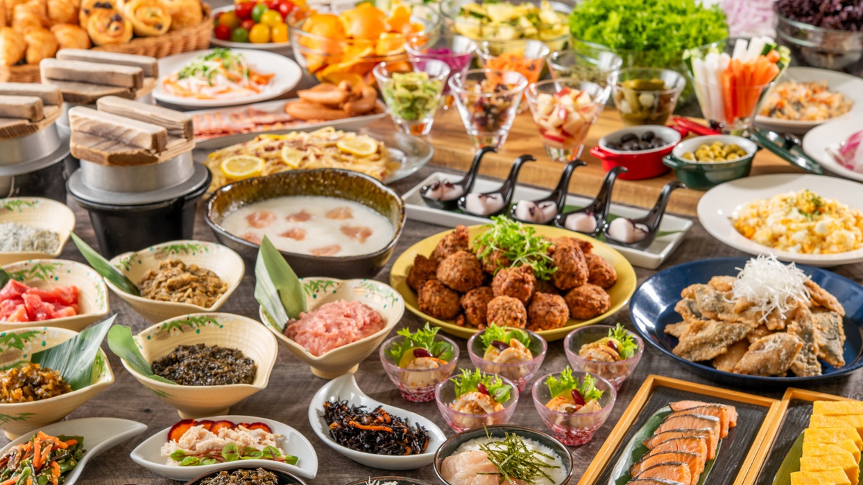 【朝食ビュッフェイメージ】朝食も青森づくし！和洋50種類のビュッフェをお召し上がりください。