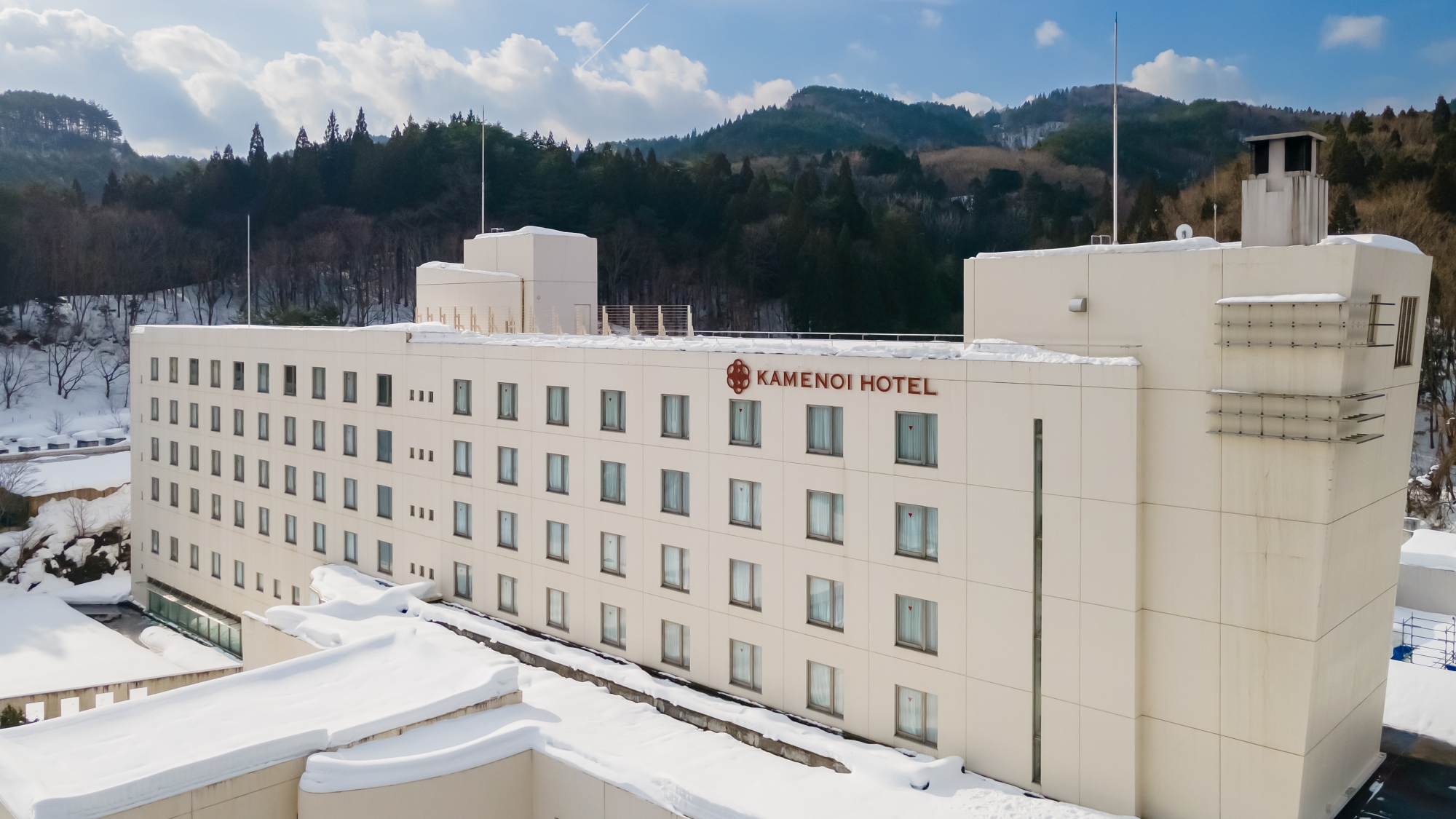 冬のホテル外観