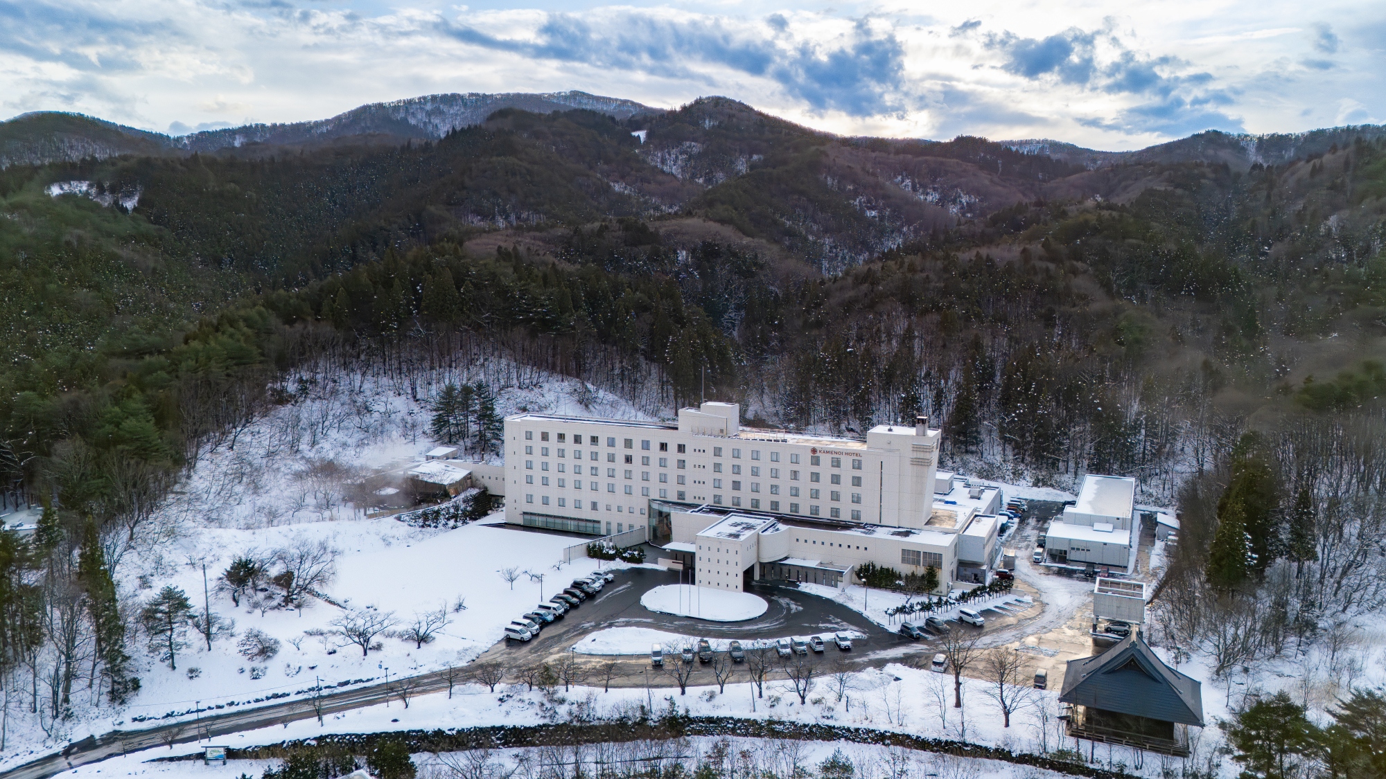 冬のホテル外観