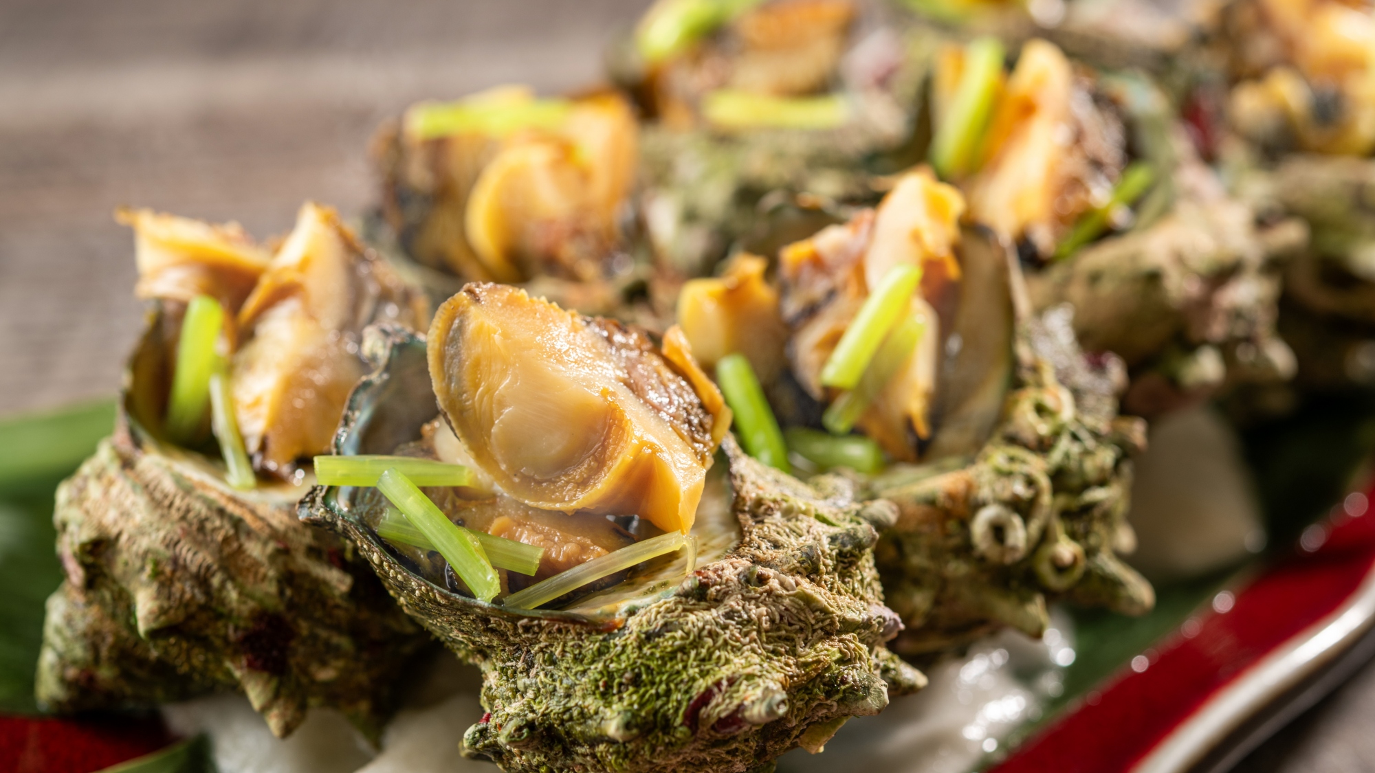 【青森の夏ビュッフェ】サザエ壺焼き（7月～8月）