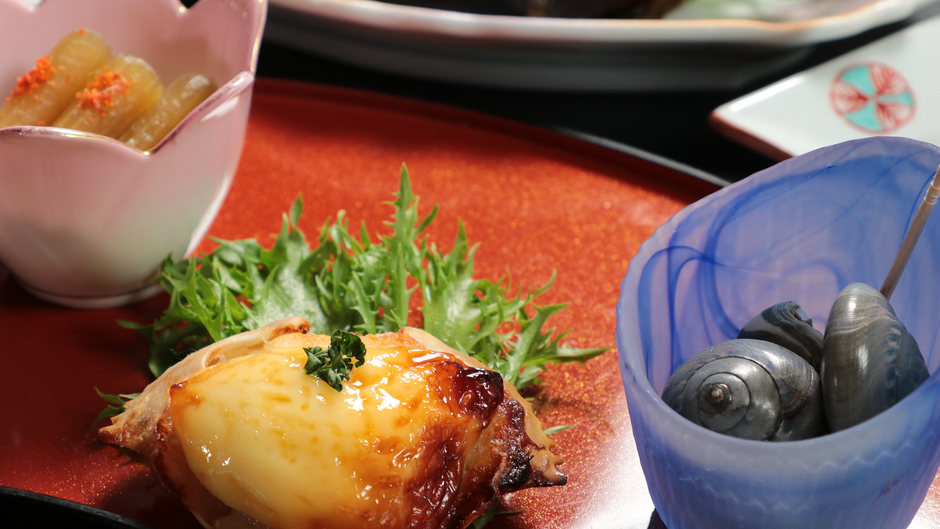 【 ちょっぴり贅沢に 】鮑の踊り焼き+金目鯛