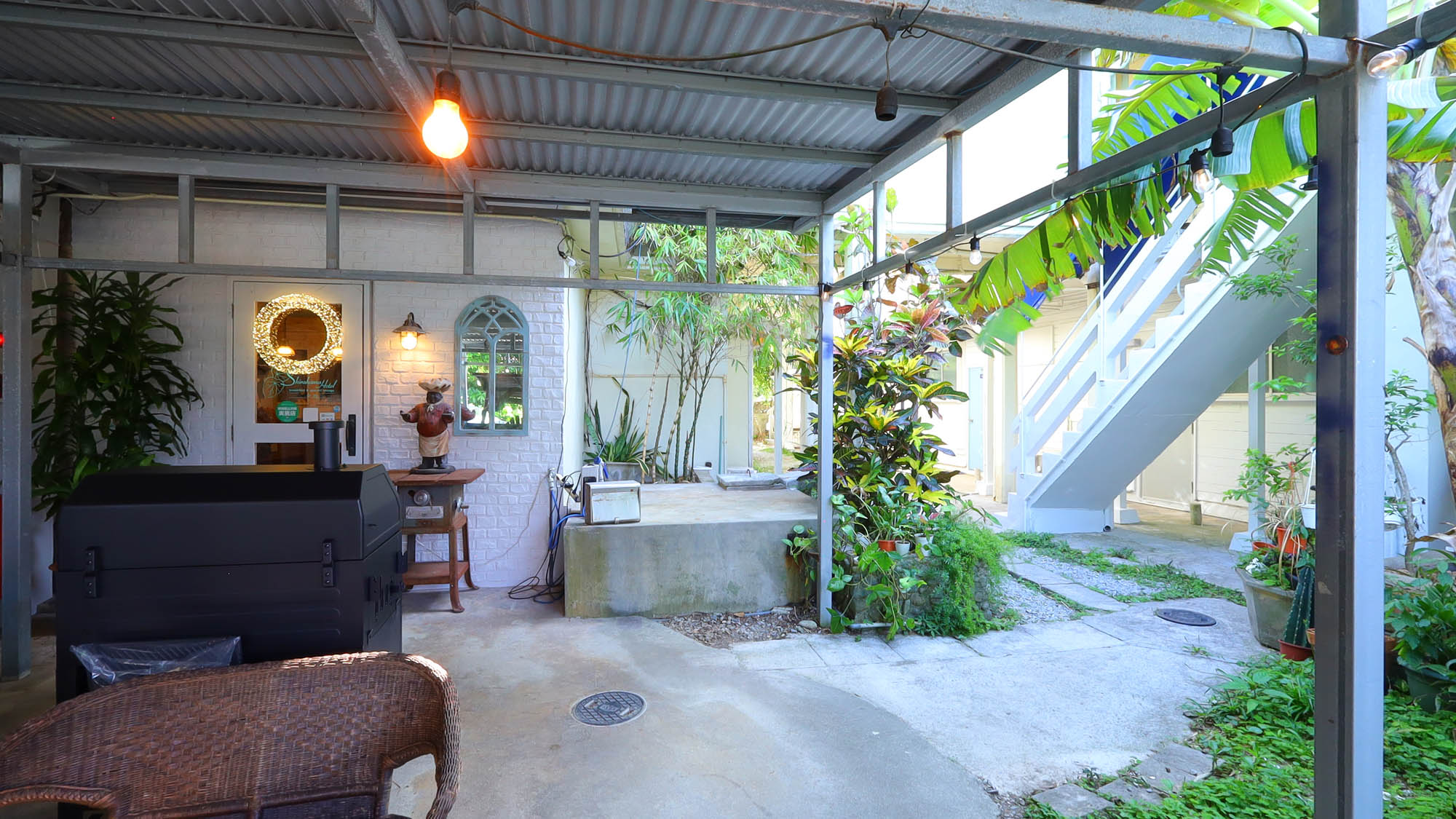 【パブリックスペース】緑の木々が風になびく音が心地いい