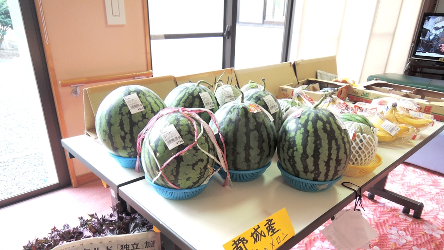 *【ゆぽっぽの特産品】地元で作られた新鮮な地取れ野菜の直売や、魅力的な商品が多数！！