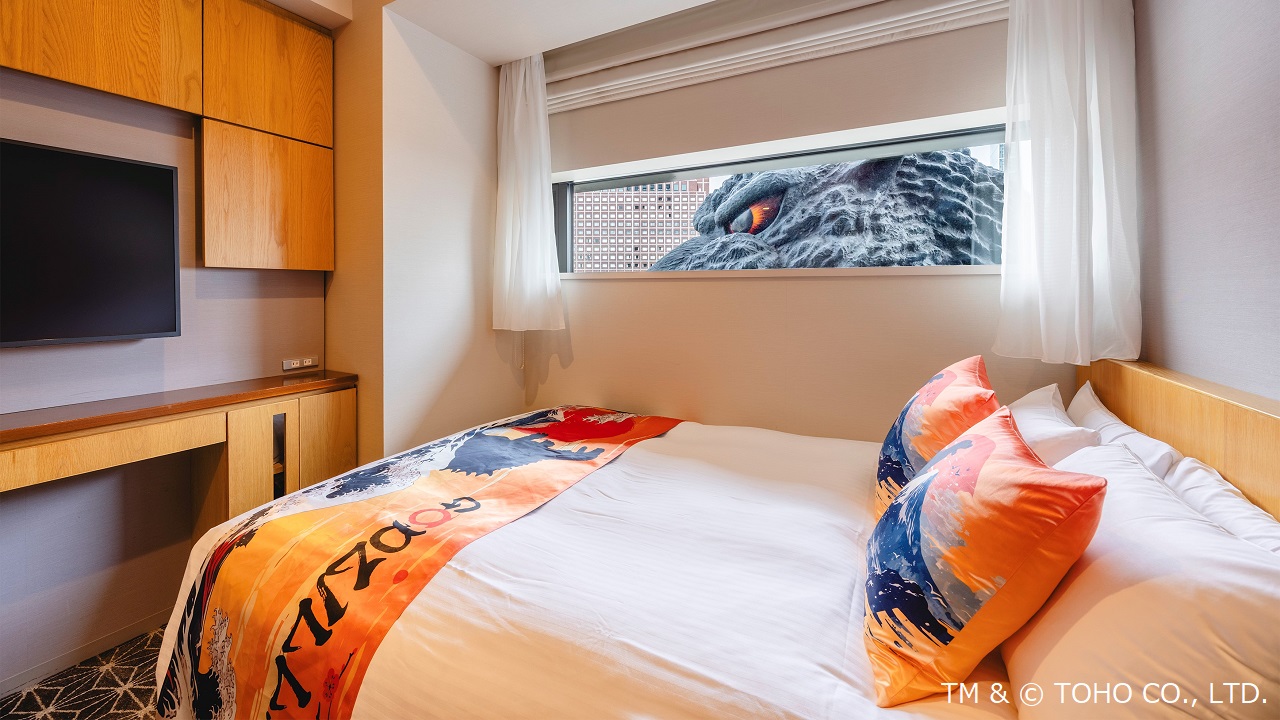 【ゴジラビュールーム】ゴジラが目の前にあるお部屋！バス・トイレ別／広さ18平米／ベッド幅140cm
