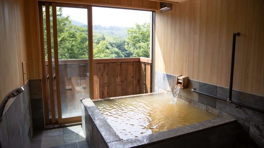 【貸切風呂:泉】予約不要で、空いていればいつでもご利用頂けます。(内鍵式)