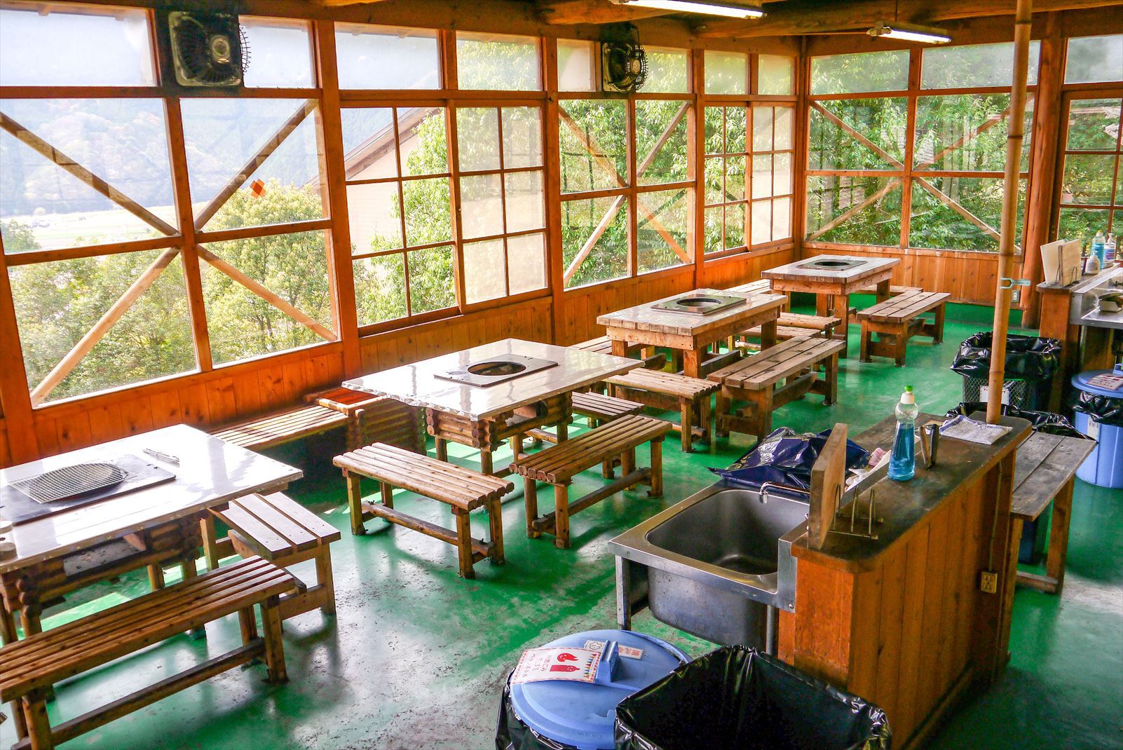 【山小屋BBQ棟◆確約】山の幸と海の幸を一度に！宍粟牛×海鮮の炭火焼BBQグルメプラン＜2食付＞