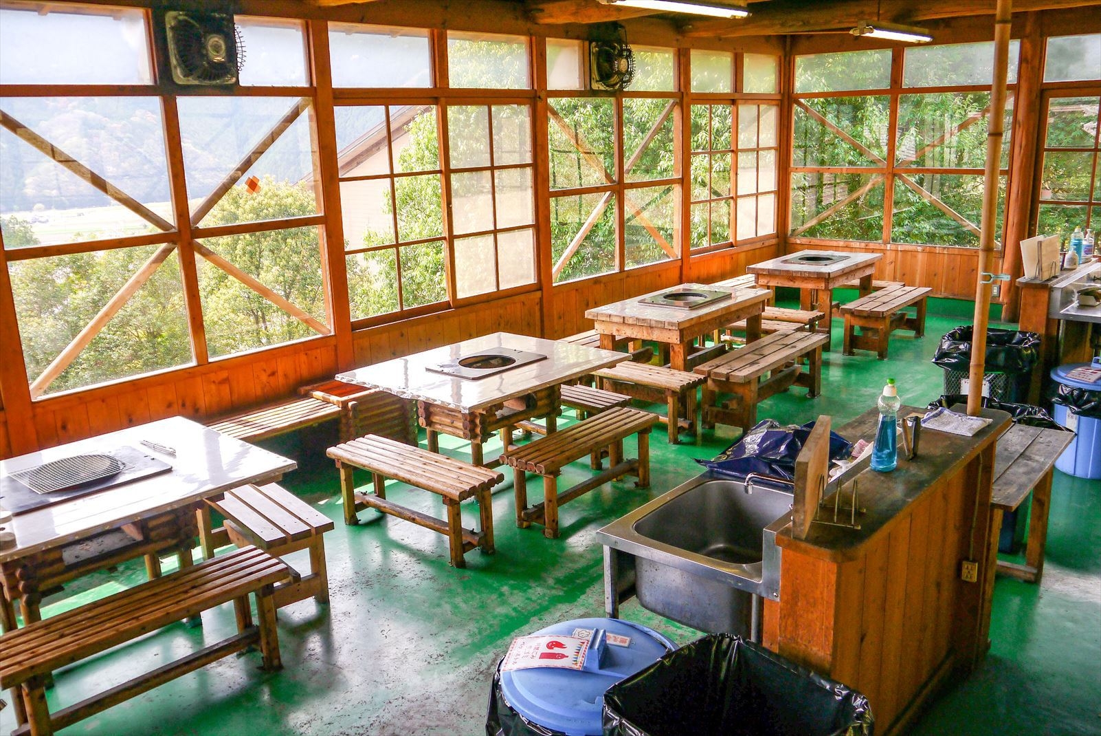 【山小屋BBQ棟◆確約】本格派にお勧め！地元産宍粟牛2種食べ比べ！炭火焼BBQグルメプラン＜2食付＞