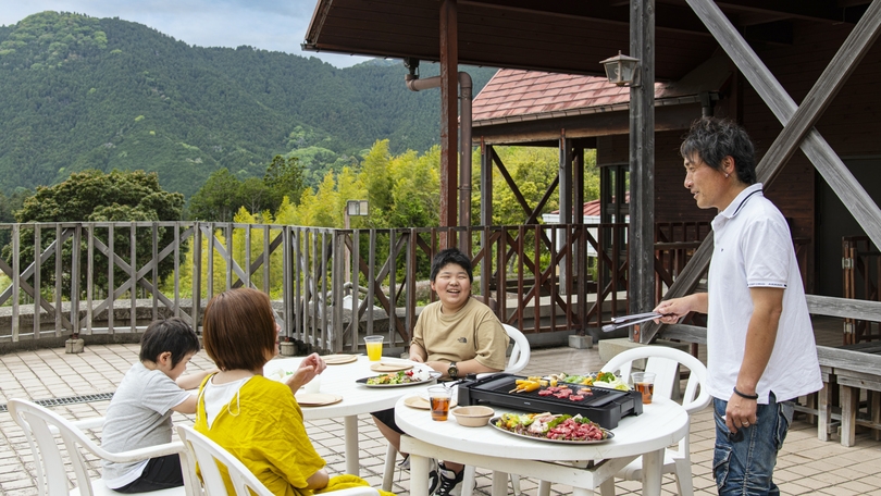 【部屋食】お部屋のテラスで宍粟牛と海鮮を堪能！時間に縛られないプライベートBBQプラン＜2食＞