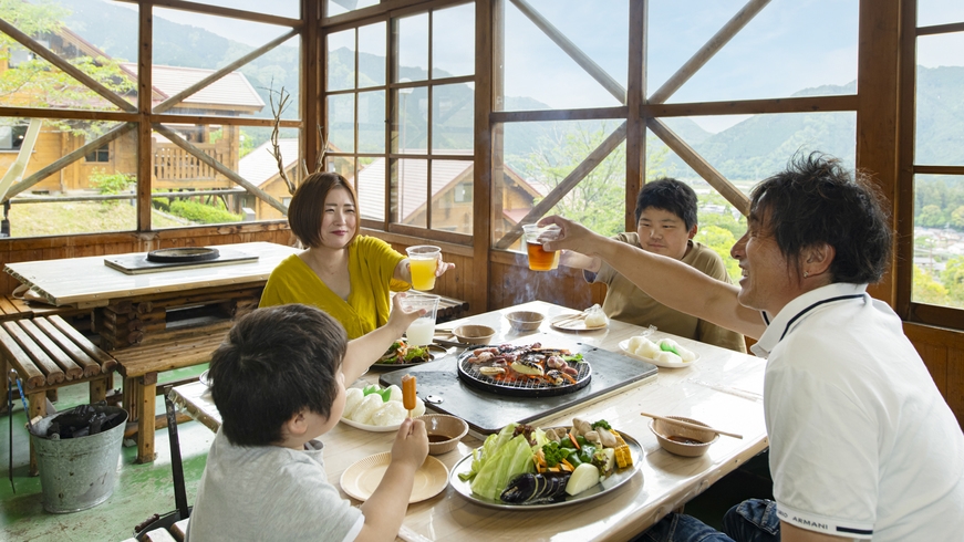 【山小屋BBQ棟◆確約】山の幸と海の幸を一度に！宍粟牛×海鮮の炭火焼BBQグルメプラン＜2食付＞