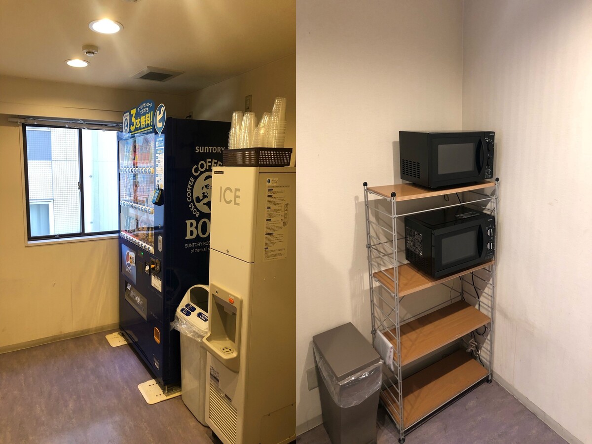 ８階自販機コーナー　自販機、製氷機、電子レンジも２台併設
