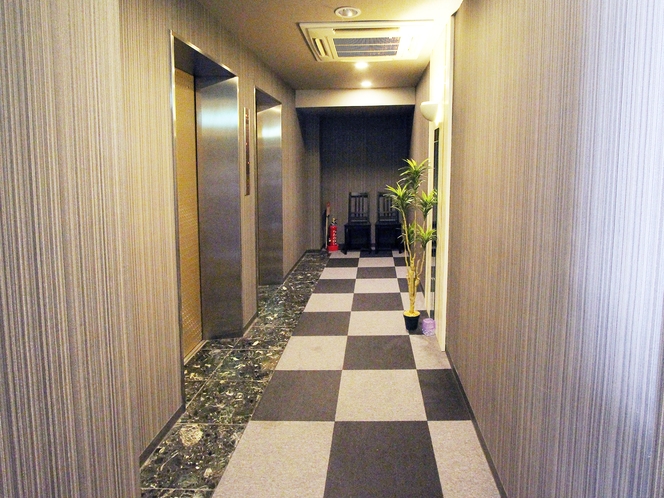 【廊下・エレベーター】