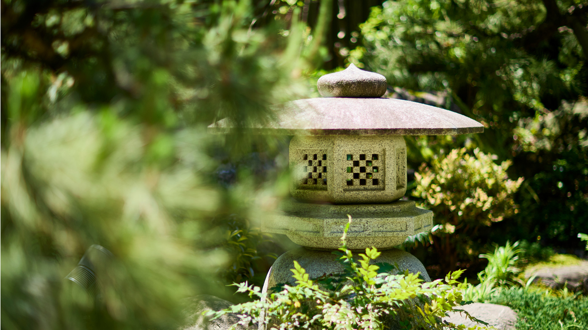 非日常的な時間が流れる四つの庭園。