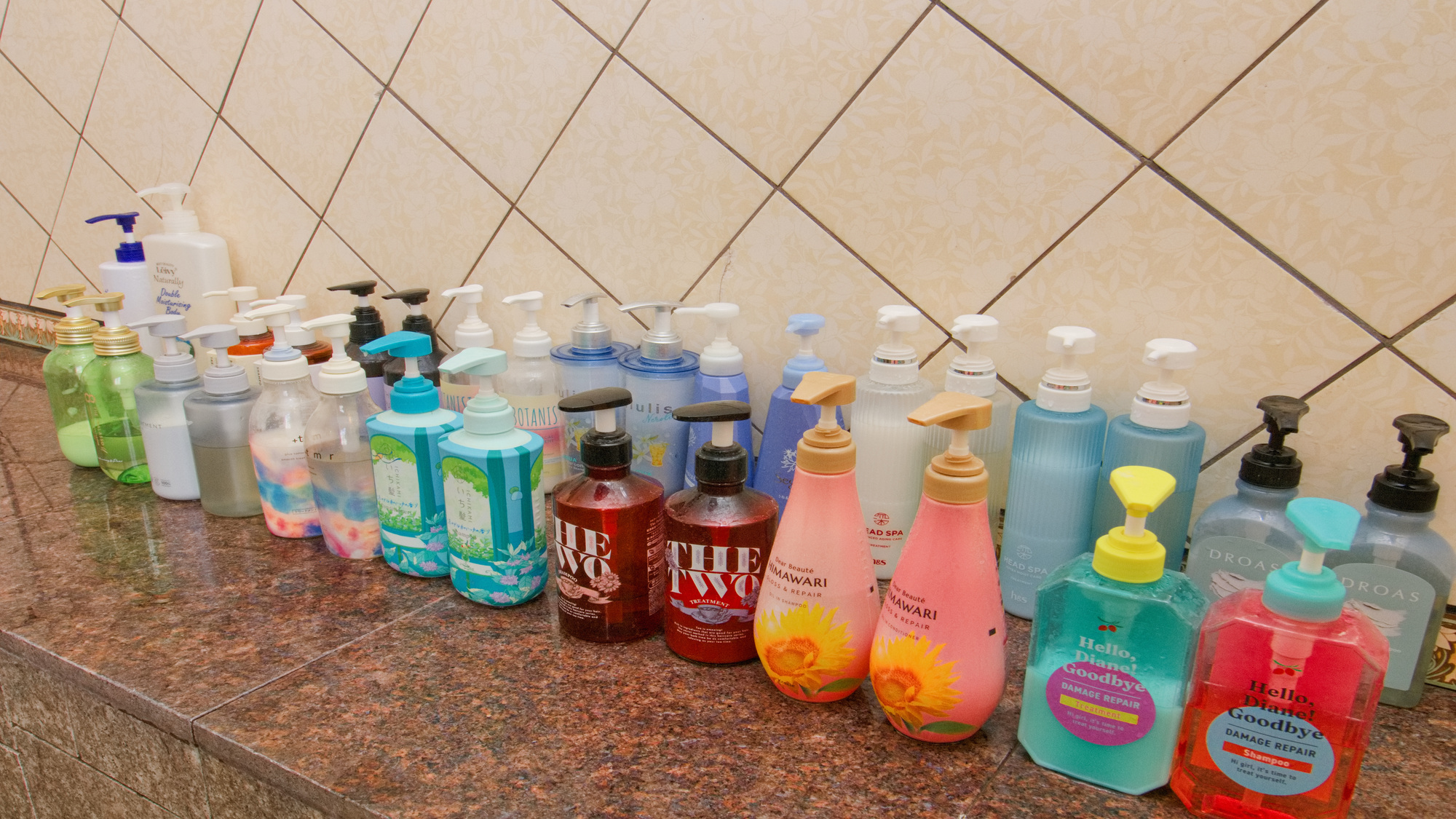 シャンプーは種類豊富にご用意しております