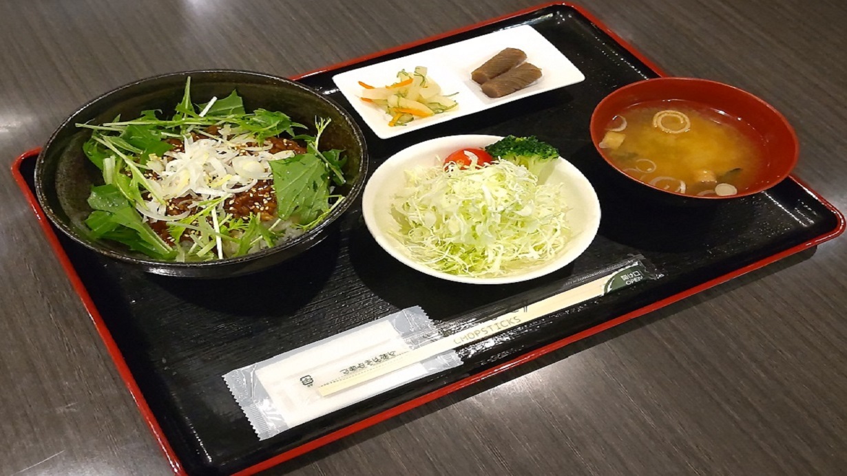 牛カルビ丼＆サラダ