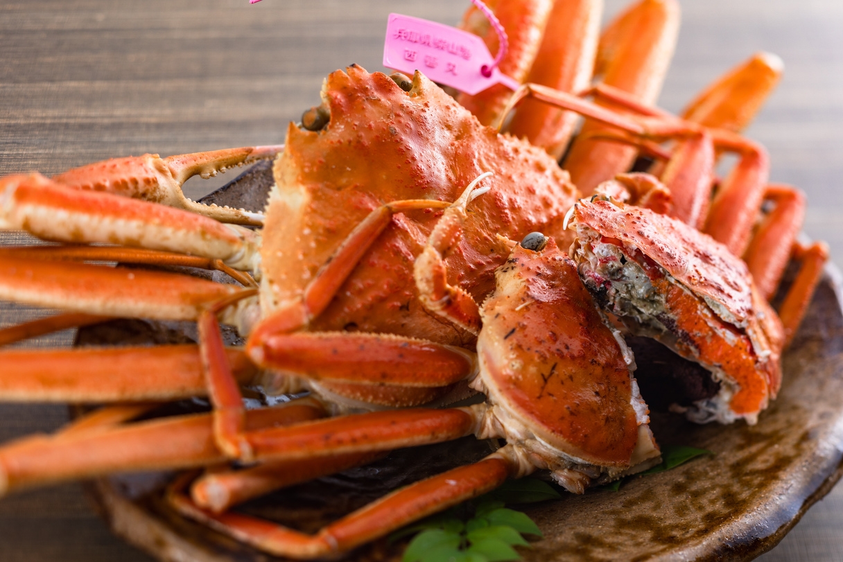 茹でかに♪、かに刺し♪、焼きかに♪　が食べれる、せこがに付き　ずわいかに（松葉かに）づくしコース