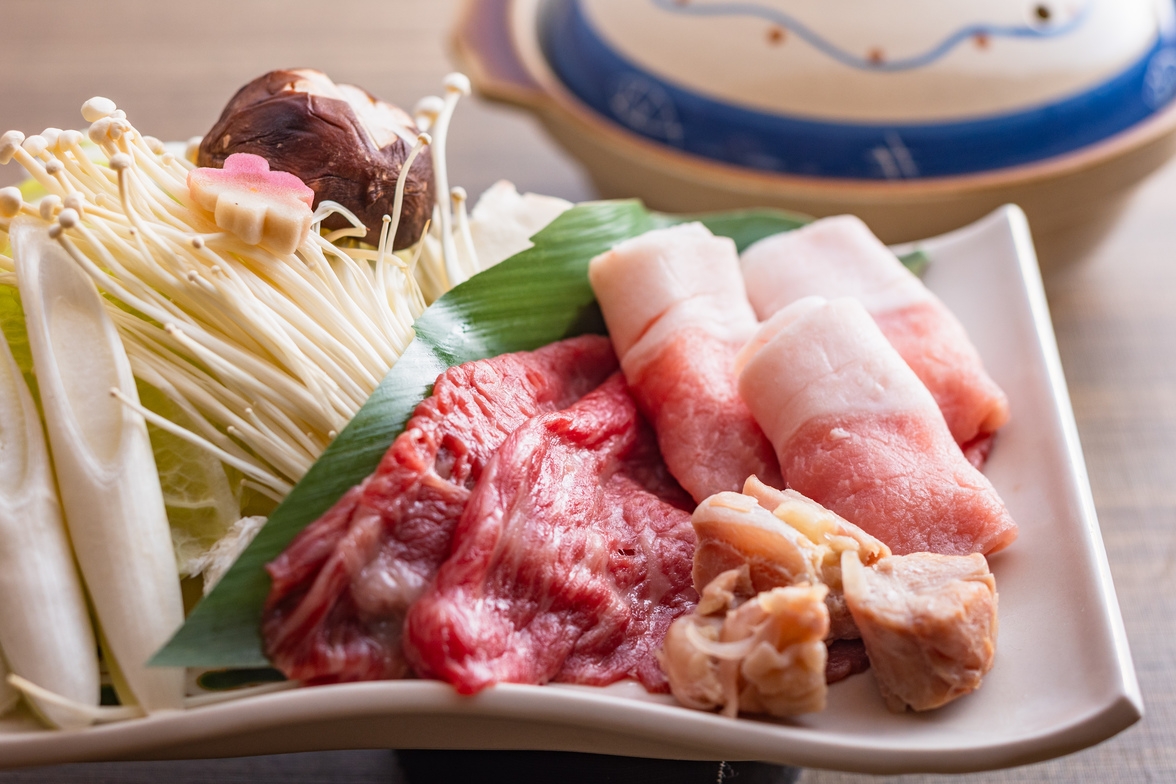 【兵庫テロワール旅】地元の三大肉（但馬牛、八鹿豚、但馬すこやか鶏）が味わえる　玉手箱プラン