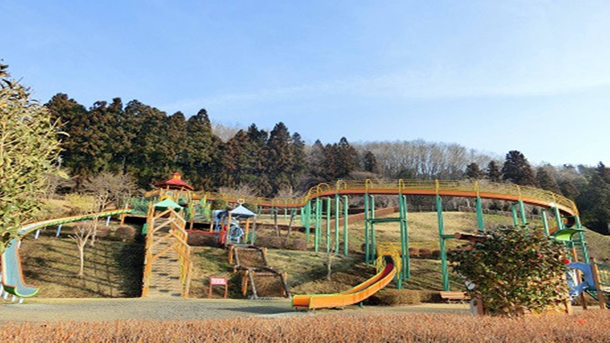 ＊せせらぎ公園／県内最大級のローラー滑り台、徒歩10分の所にアスレチック・川遊びができる公園あり！