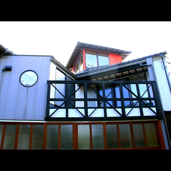 Separate storehouse
