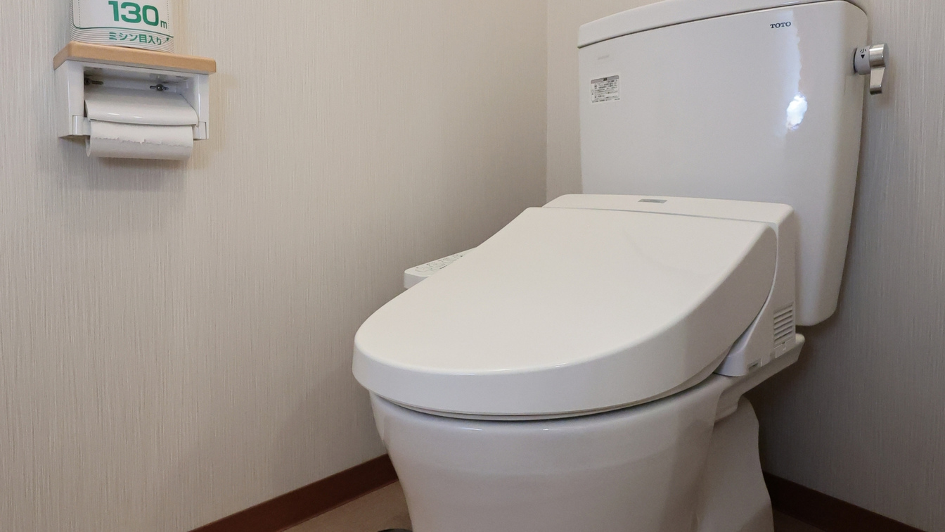 ・個室トイレ（温水洗浄付）