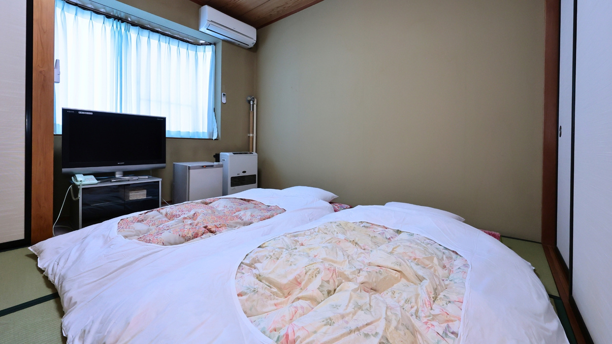 ・和布団でくつろぐ和室