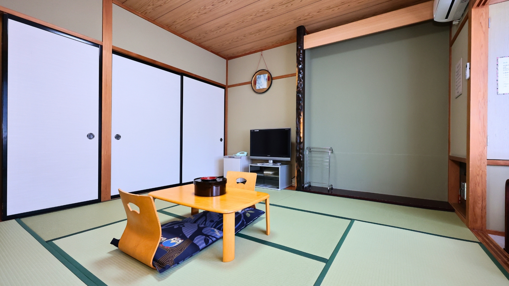 和室8畳  和の情緒あふれる一室です。