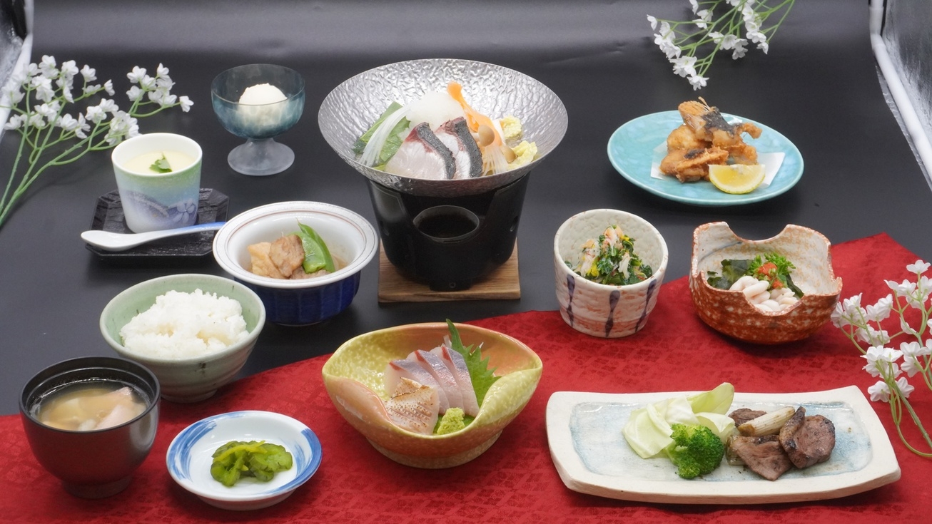 【スタンダードコース：凛華会席】子連れファミリーにうれしい2つの特典付プラン（2食付）