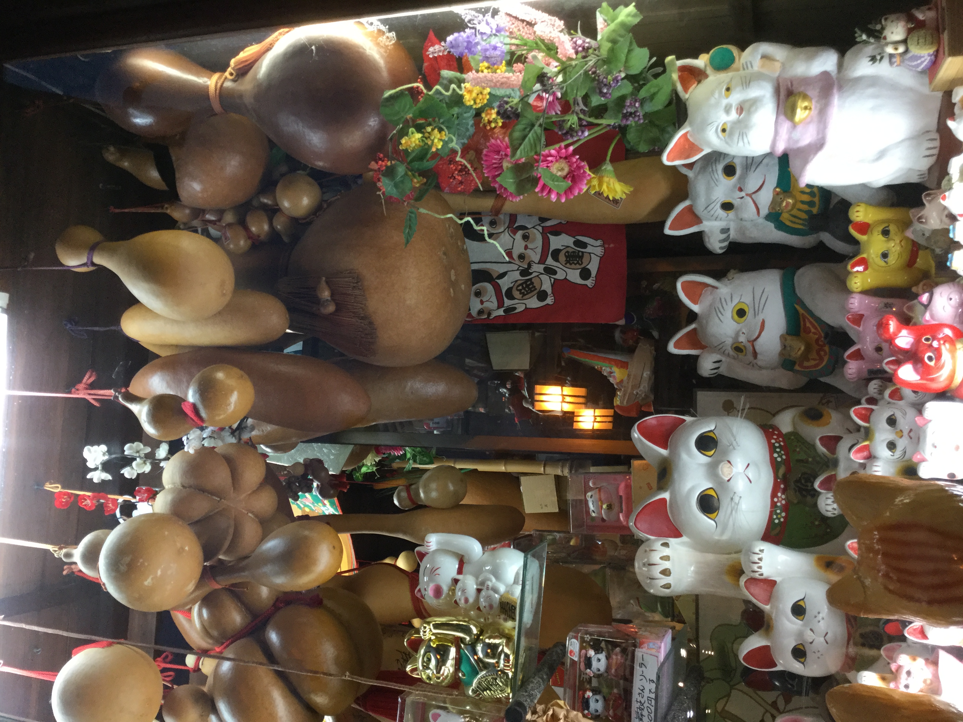 産寧坂のお店、猫ちゃんや瓢箪がいっぱい！！