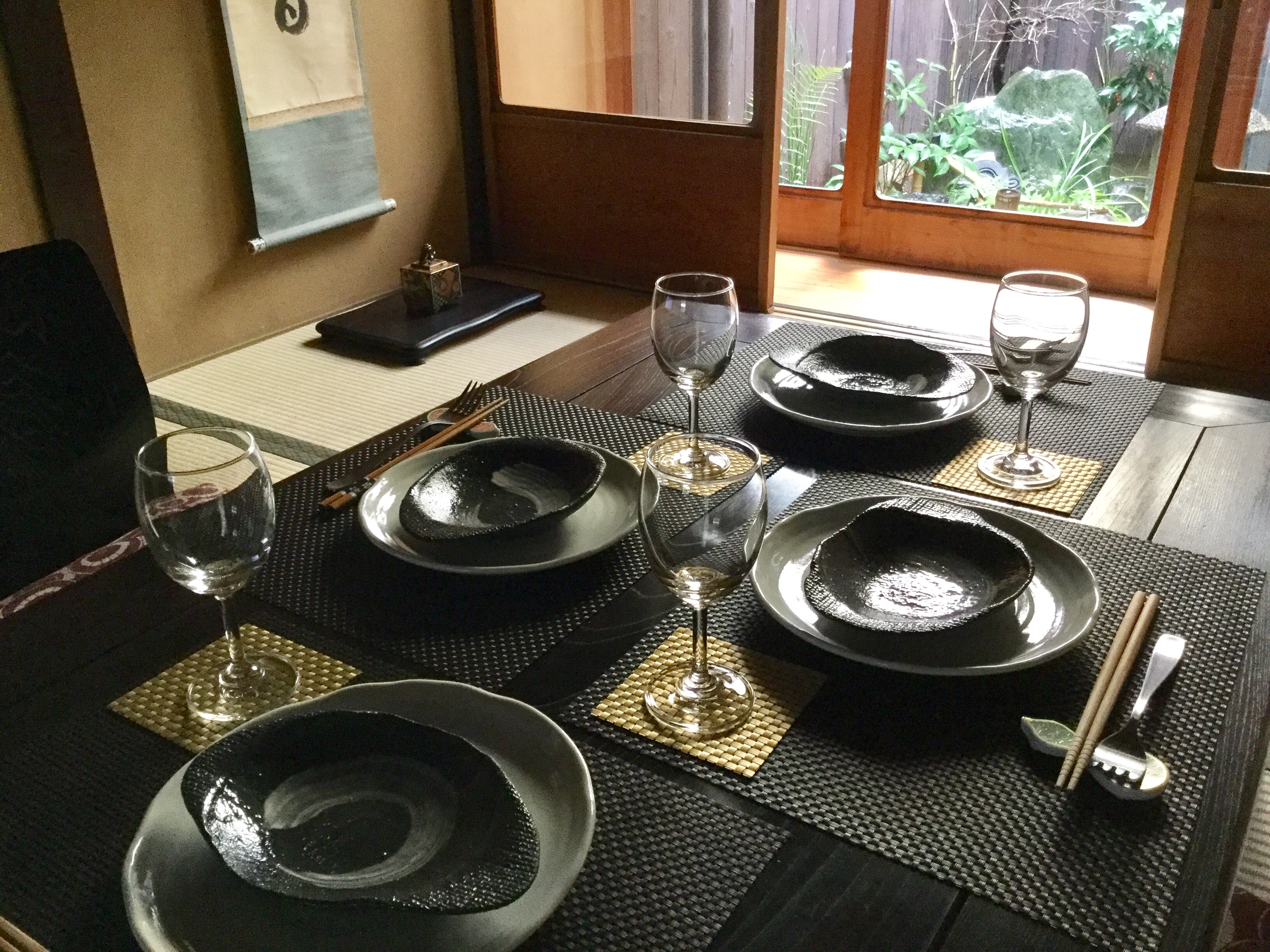 京都の隠れ家で「お篭り旅」できます...食器類も揃えてます　Tablewear