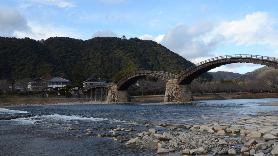 *【錦帯橋】当館目の前より景勝、錦帯橋を眺める事ができます