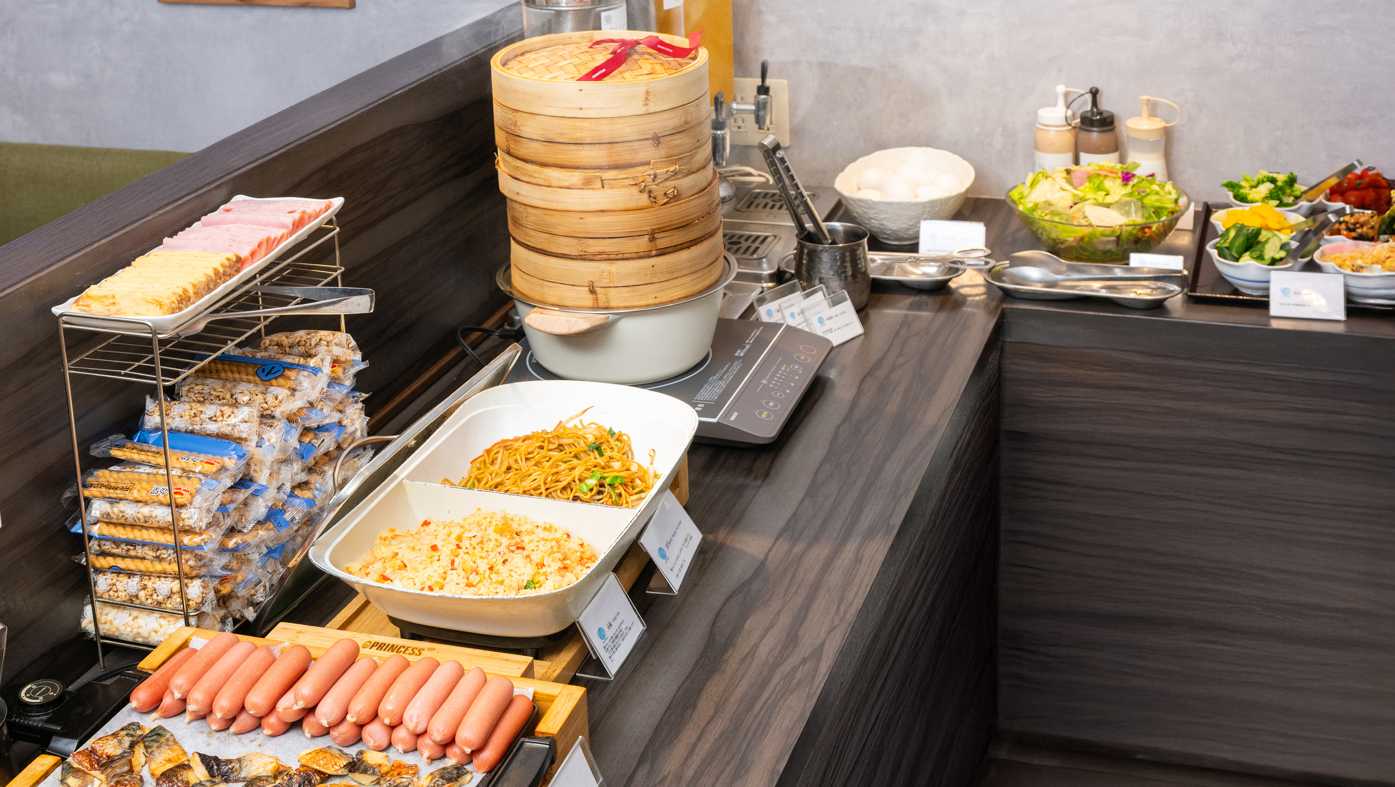 朝食ビュッフェ一例