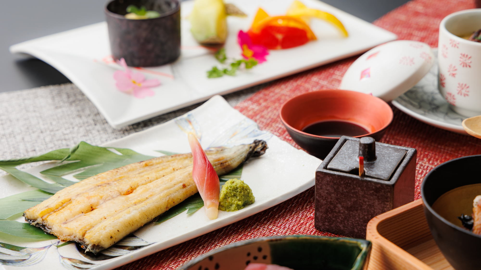 【夏期限定】鰻重・白焼き・鰻茶碗蒸しなど。うなぎを贅沢に使用した「鰻づくし会席」