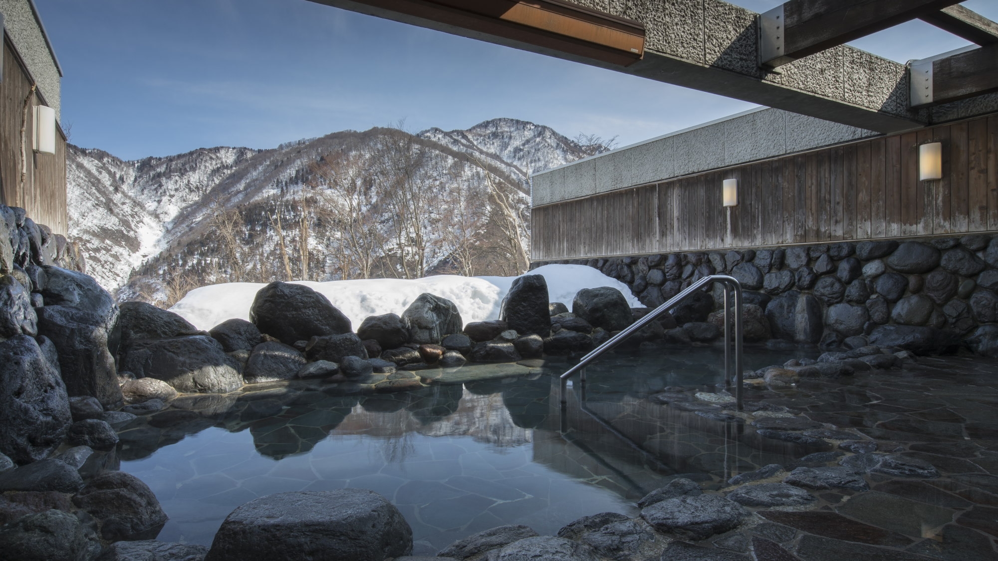 【愛犬と同室宿泊】＜夕食時間：19:30〜21:00＞ご夕食は蟹づくし会席膳＜専用アメニティー完備＞