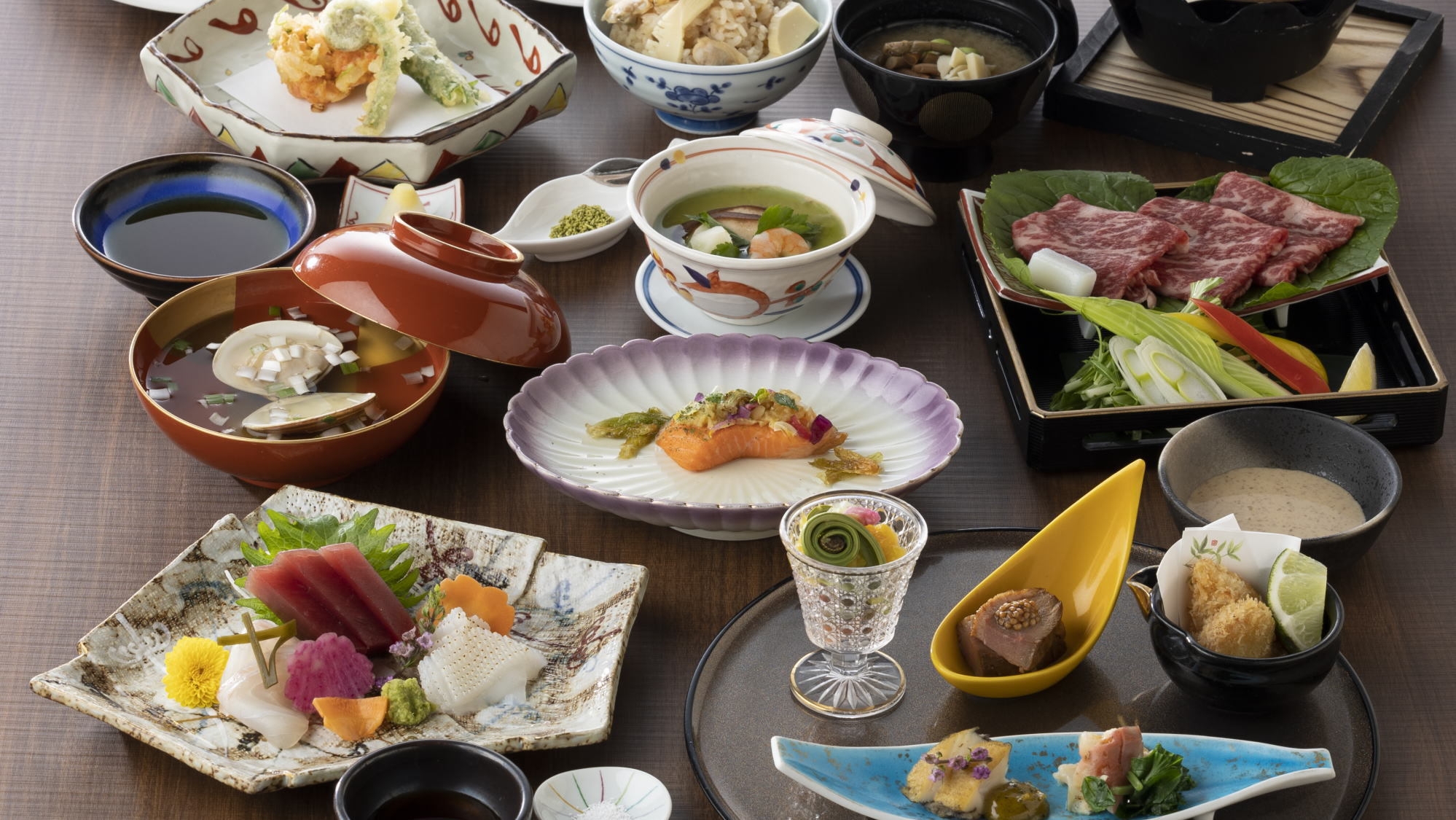 【当館1番人気◇季節の創作和食】＜ご夕食時間：17:30〜19:00＞季節の味覚を本格和食コースで。