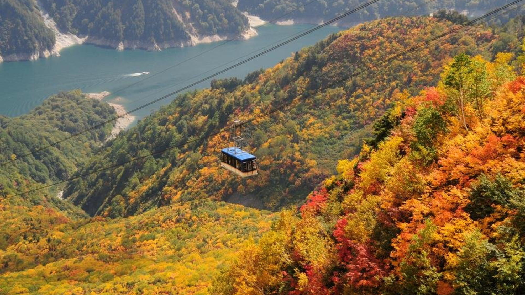 立山ロープウェイから見る紅葉