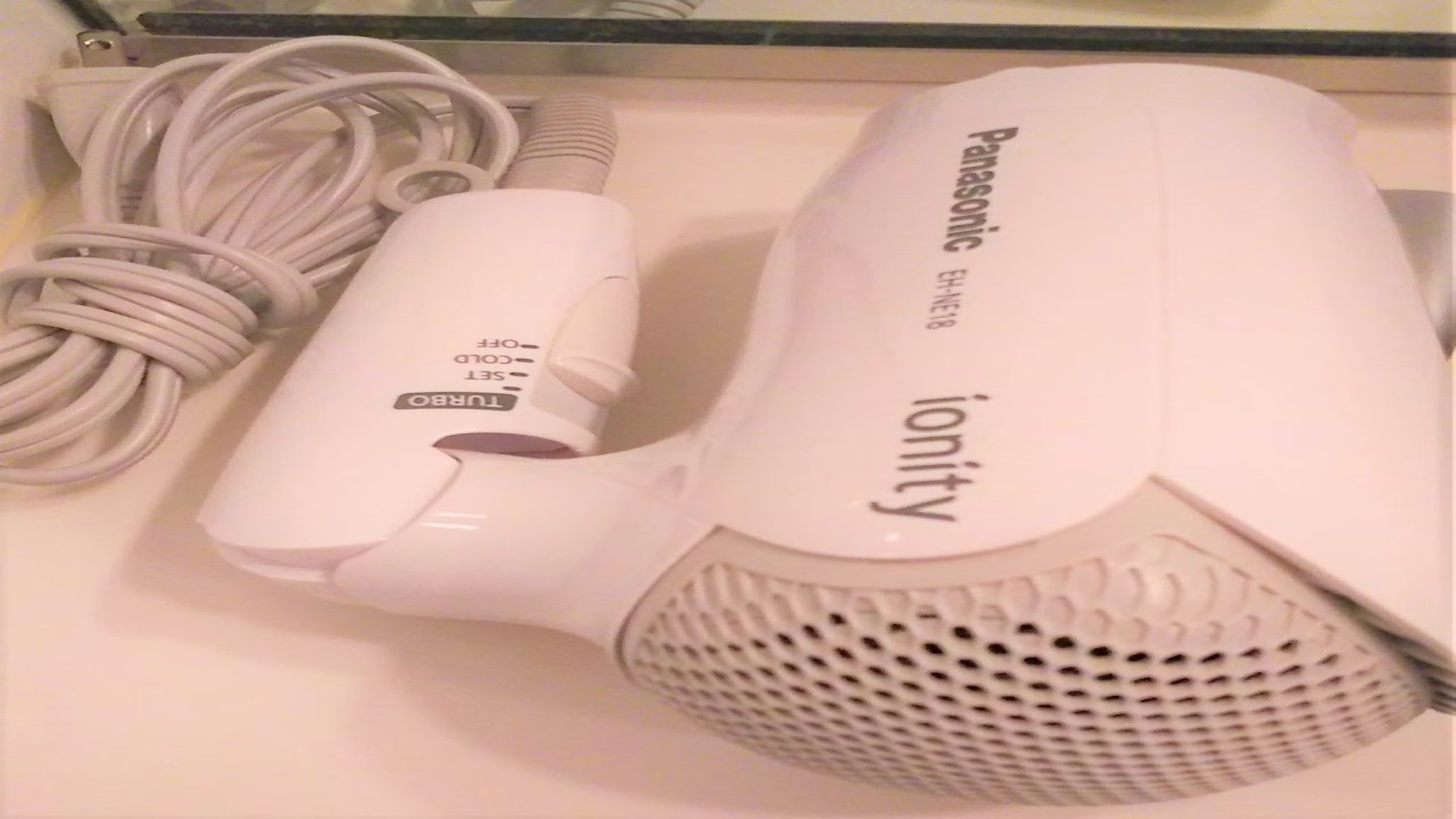 バスルーム備付ドライヤー（全室完備収納されております）