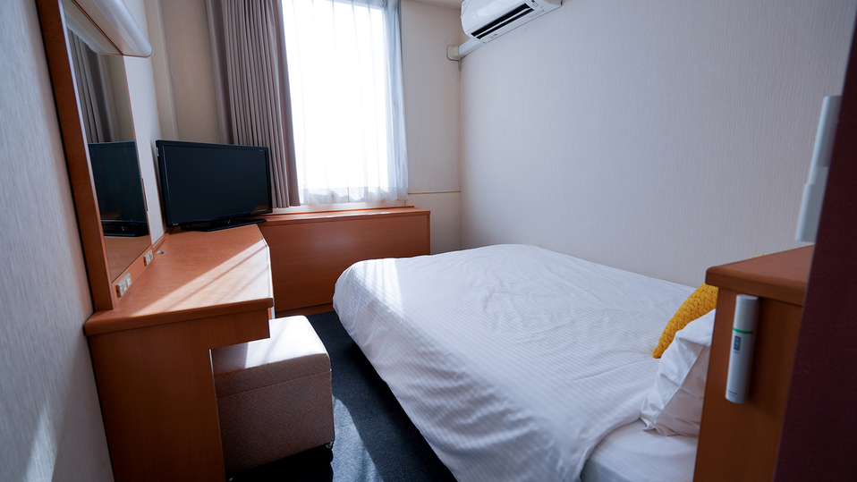 スタンダードセミダブルルーム【セミダブルベッド130cm】