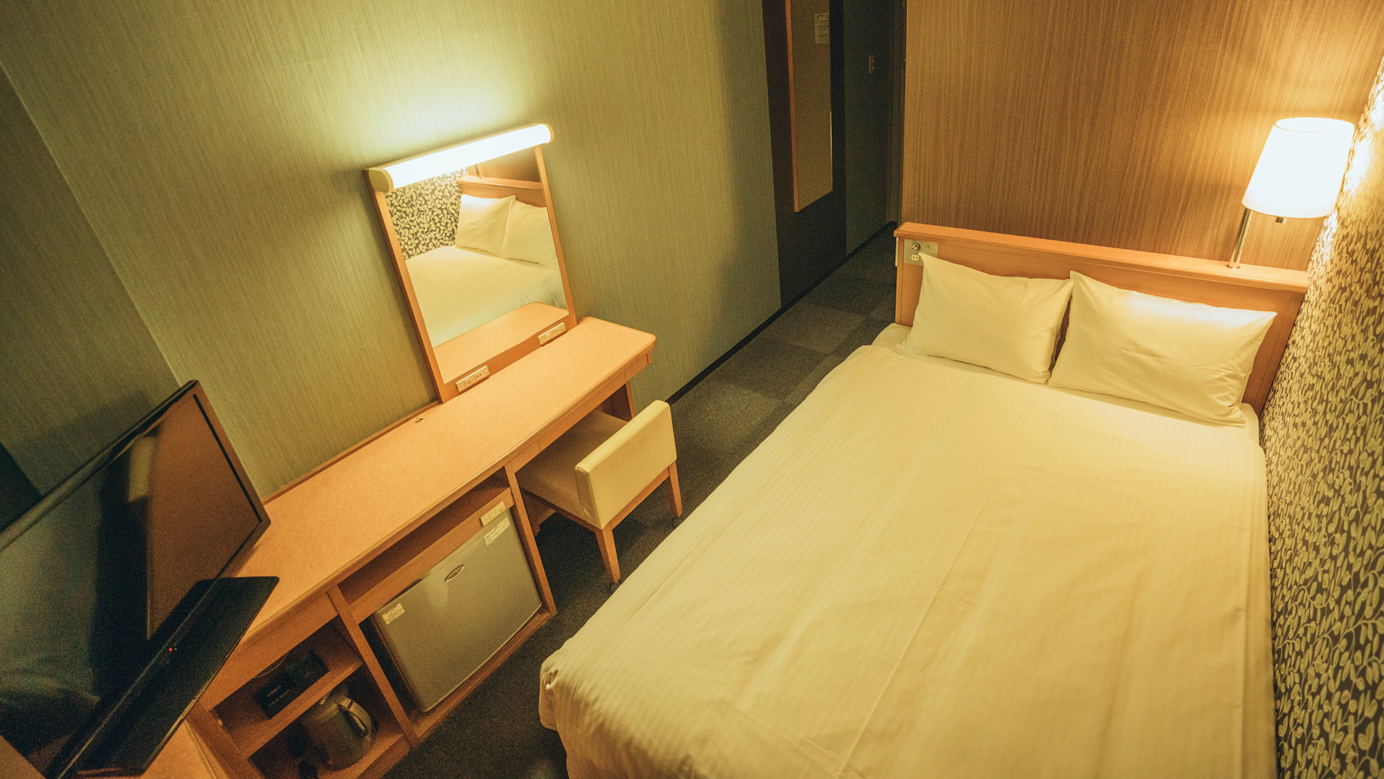 スタンダードセミダブルルーム【セミダブルベッド130cm】