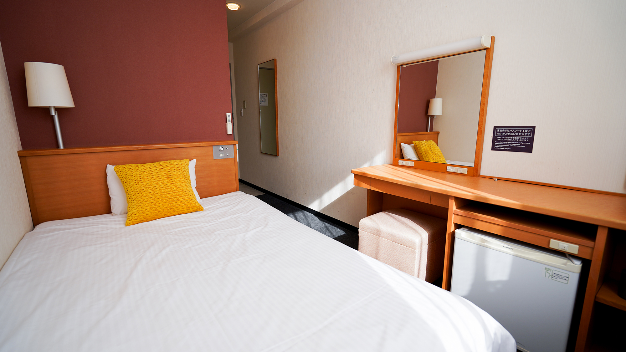 スタンダードシングルルーム【セミダブルベッド130cm】