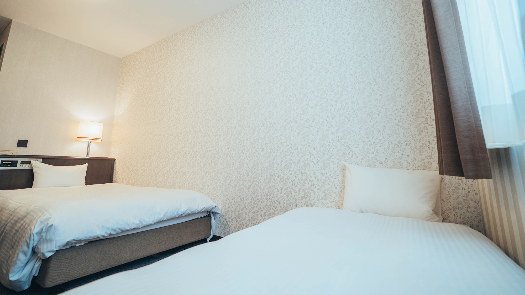 エコノミーツインルーム【セミダブルベッド130cm・シングルベッド100cm】