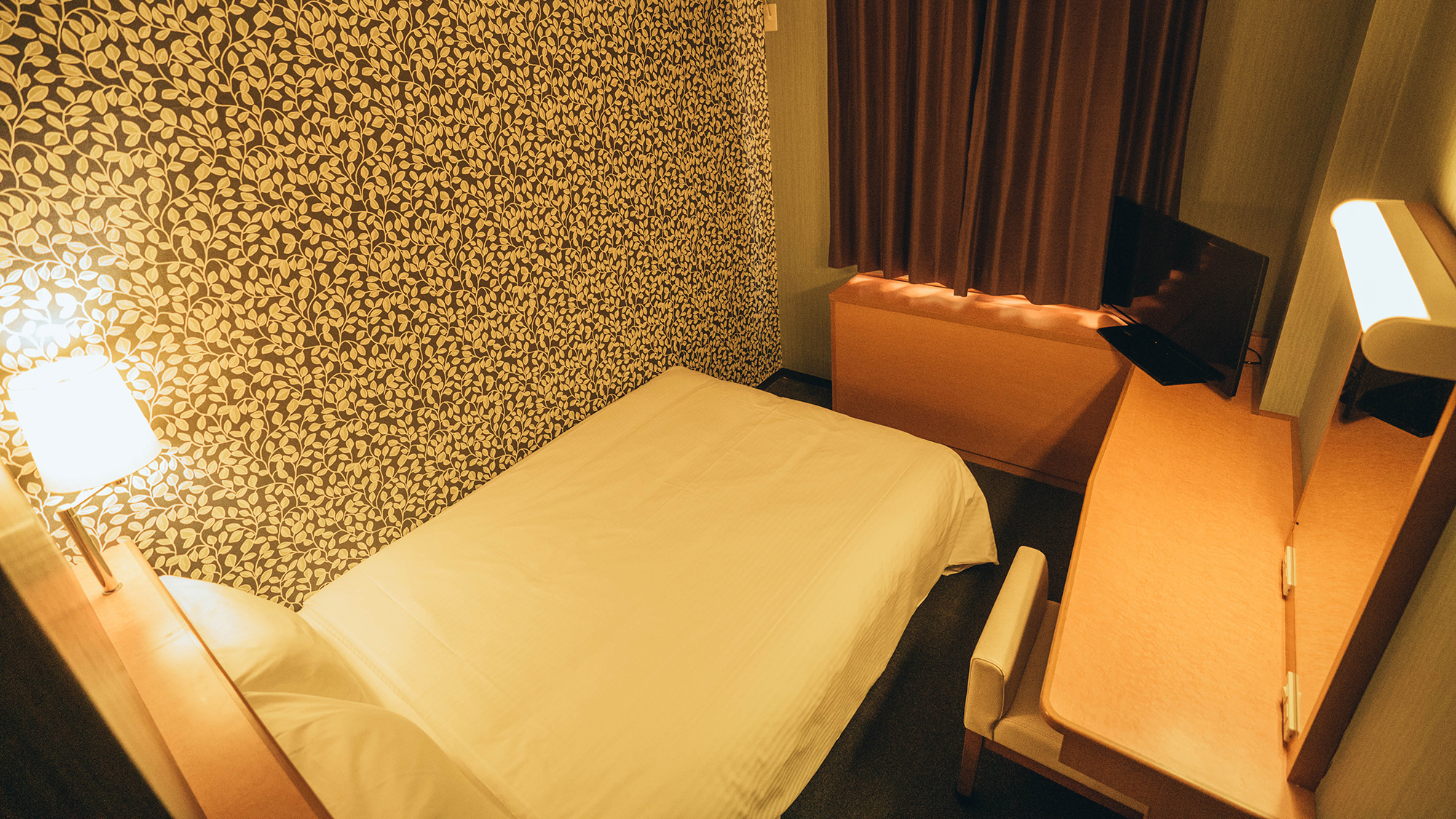 スタンダードセミダブルルーム【セミダブルベッド130cm】