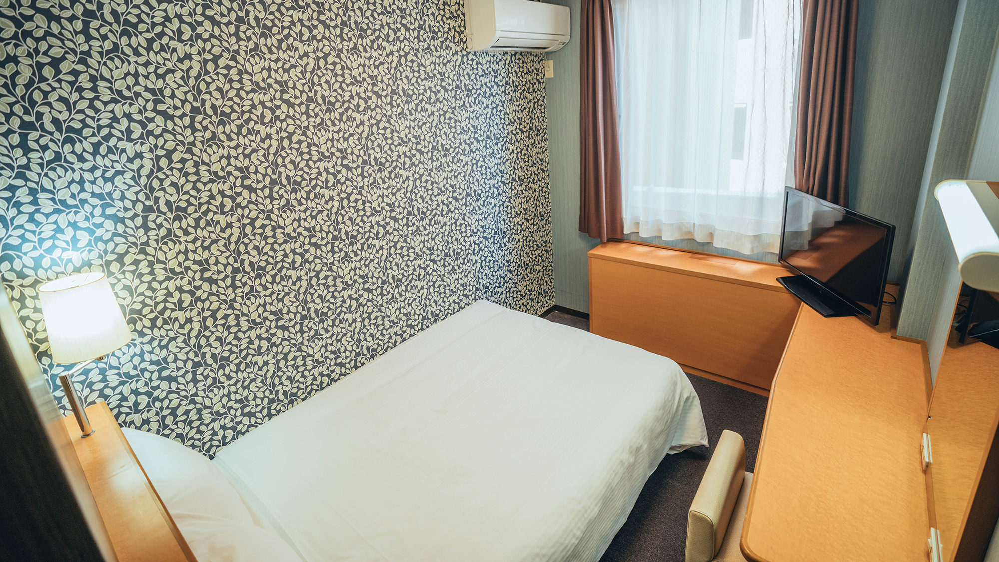 スタンダードセミダブルルーム【セミダブルベッド130cm】