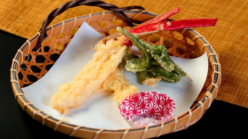 桜もカニ刺しも満開！【春限定】タグ付き【活】香住ガニ贅沢2匹フルコース＋お得に選べる但馬牛１品コース