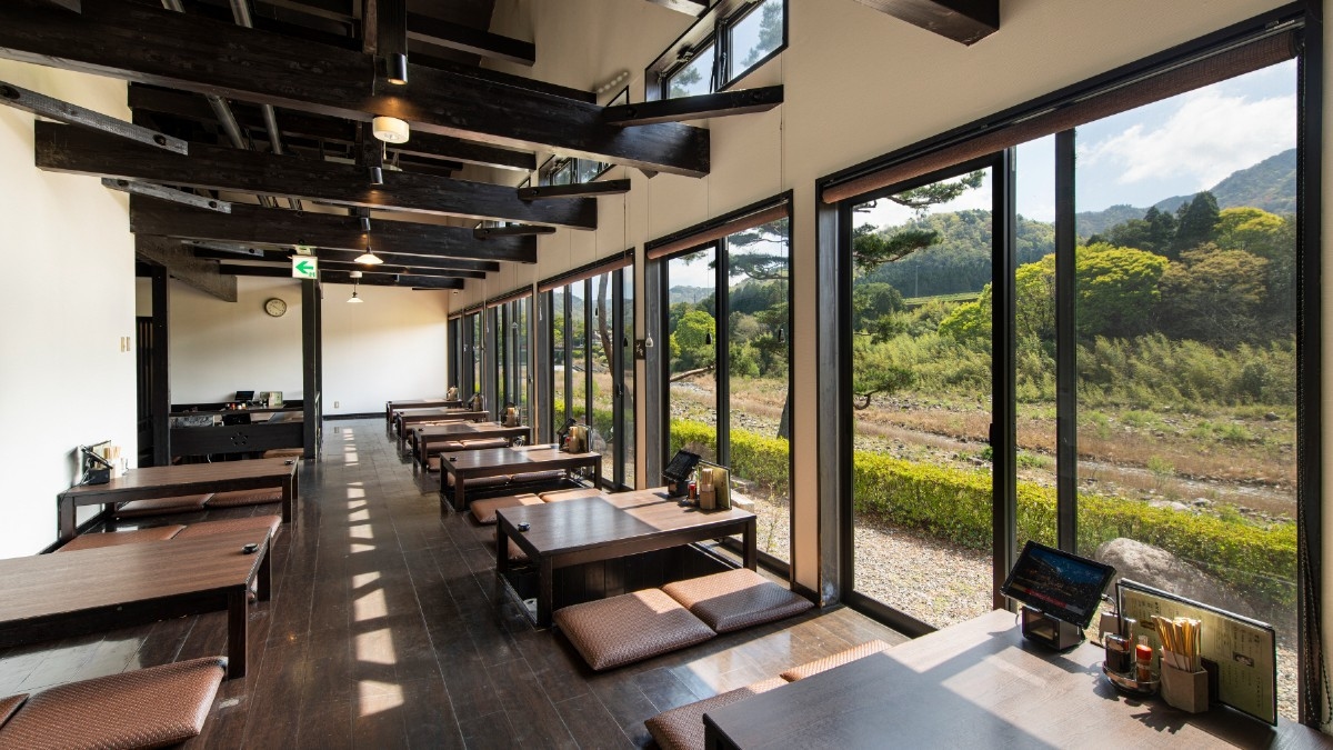 【直前割】タイミングが合えばお得！お日にち限定×お部屋おまかせで＜朝食付が13200円＞！