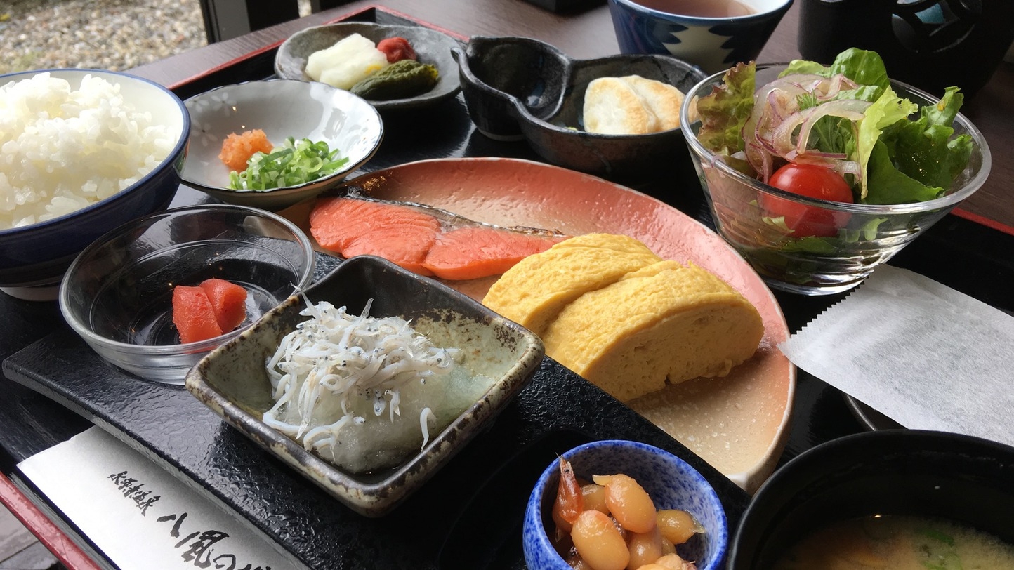 【楽天トラベルサマーSALE】二食付＜全室温泉露天風呂付＞季節の懐石料理と開放的な美肌の湯を堪能