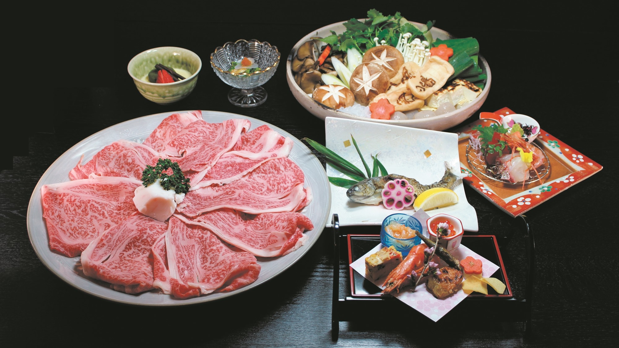 【グレードアップ二食●近江牛すき焼き】＜美味絶品！日本三大和牛・近江牛＞とろけるお肉をすき焼きで堪能