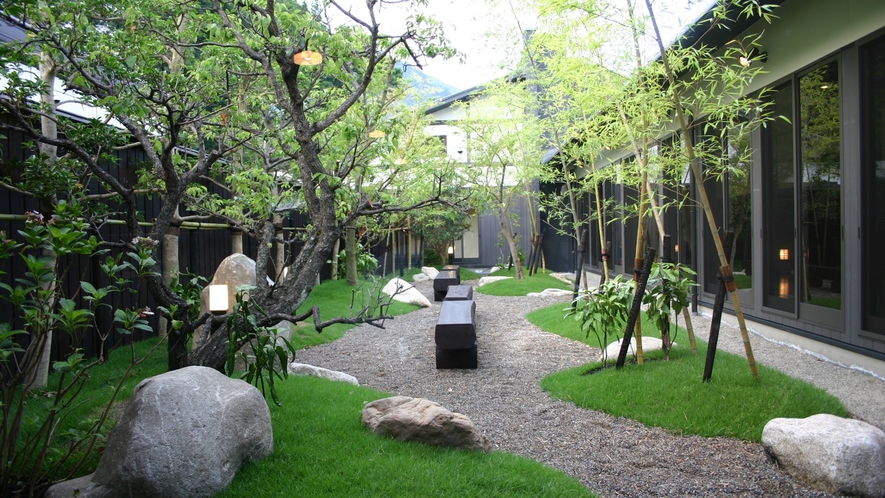 *日本庭園（中庭）