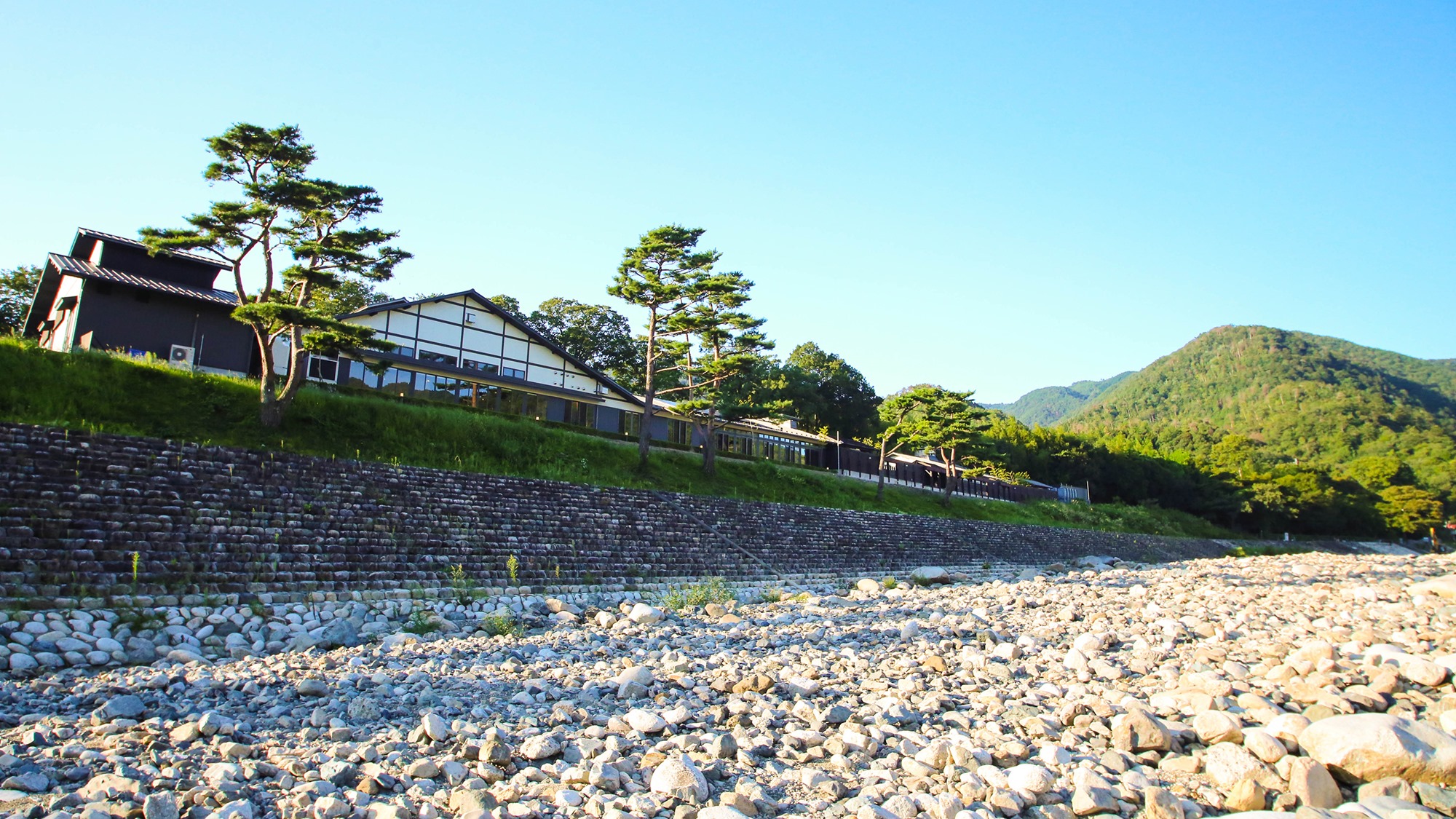 *愛知川から見た永源寺温泉！